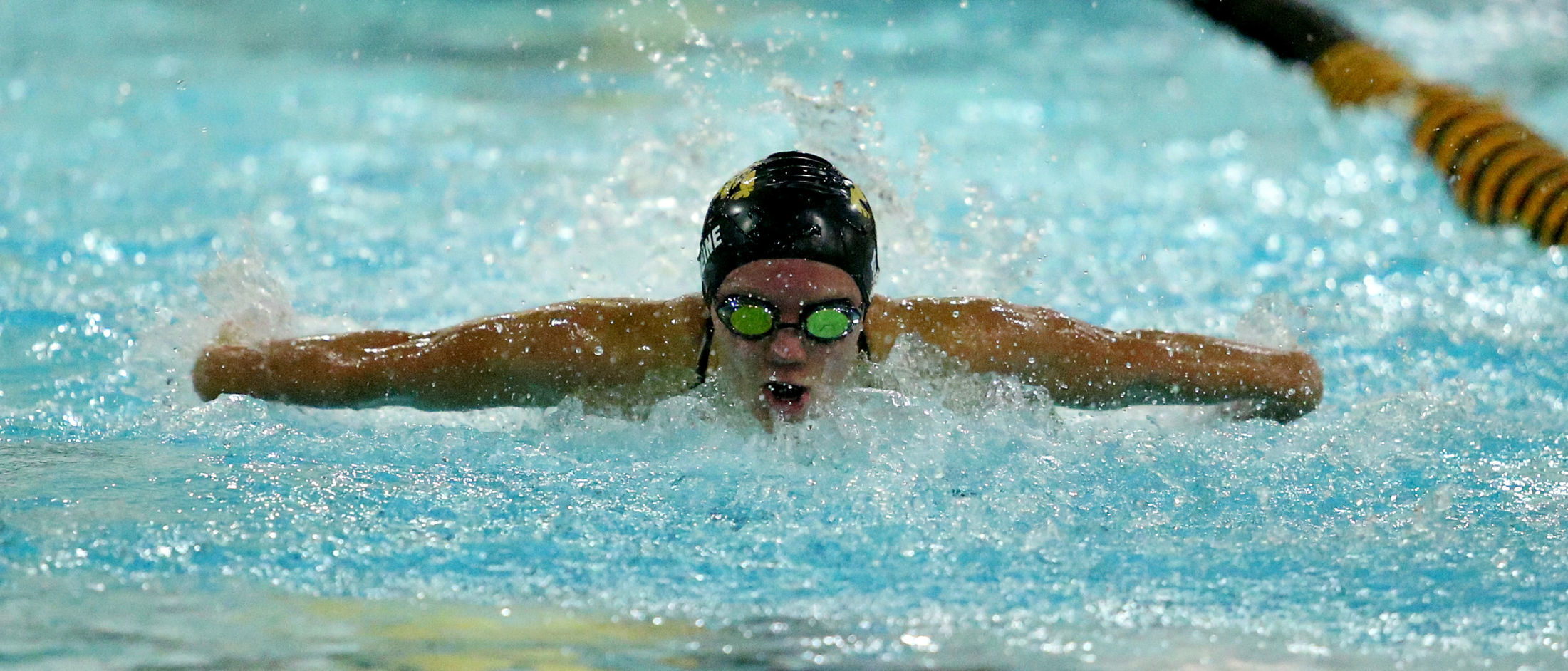 100218-Bett-PV-Swimming-017